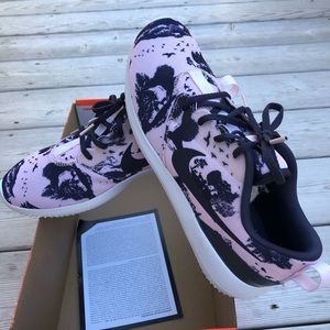 New NIKE Roshe Golf Shoe Echo Pink Gridiron 8.5 8 1/2.